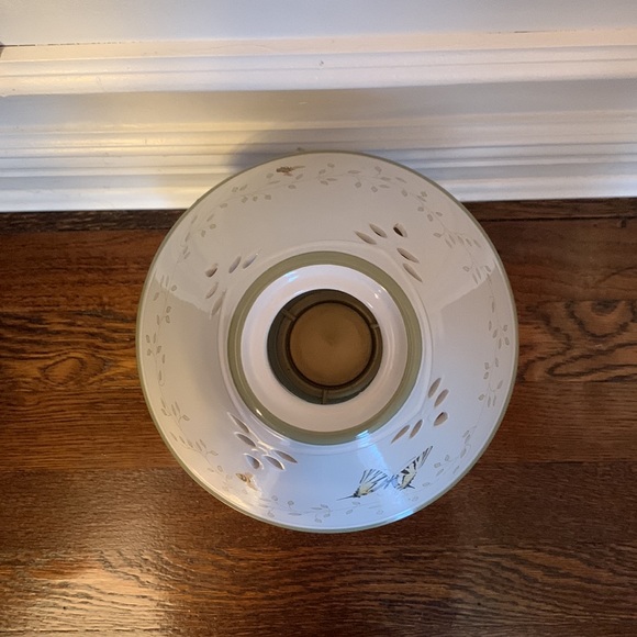 Rare LENOX Butterfly Meadow Candle Lamp With Shade, retired design 10.5" tall - Picture 3 of 6